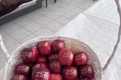 f2